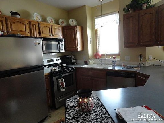 5th image of 2225 Pheasant Ln