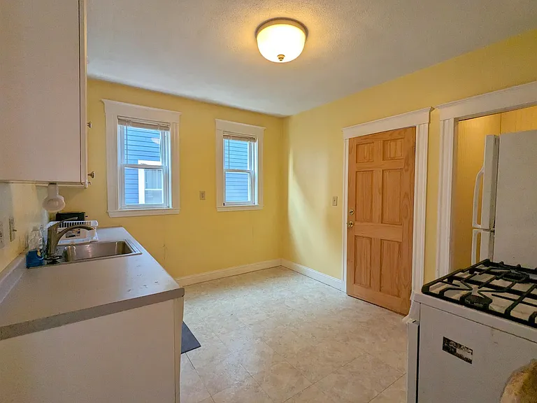 75 Conwell Ave #3 — Photo 15
