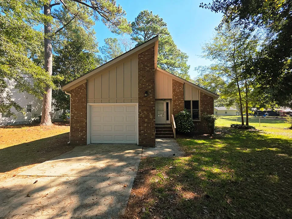 1003 Stillwood Cir