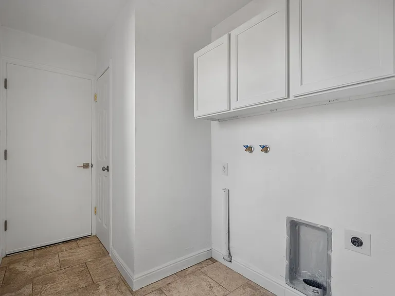8566-8568 Wasatch Blvd E — Photo 15