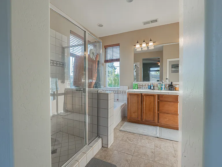 1739 W Castoro Way — Photo 5