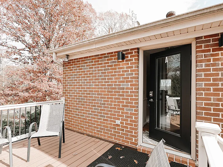 589 Moore Rd #A — Photo 18