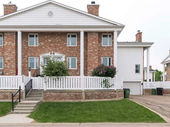 5010 147th St NW, Edmonton, AB T6H 5E7
