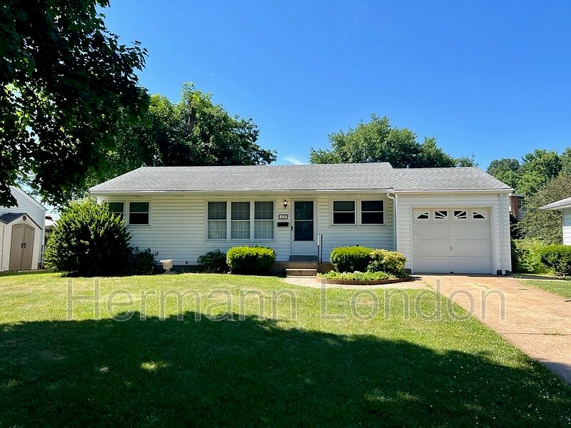 1st image of 115 Saint Regis Ln