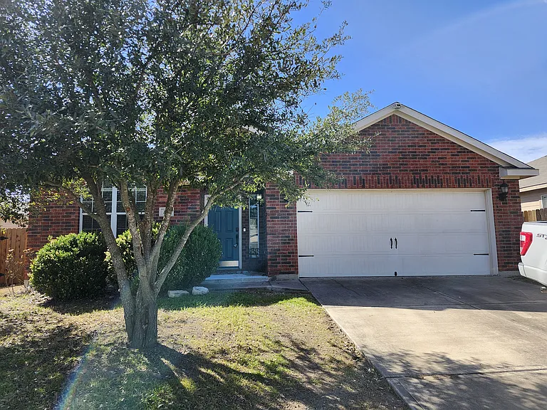 212 Judge King Dr — Photo 1