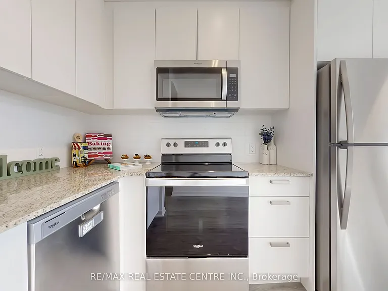 1010 Dundas St E #Penthouse 12 — Photo 16