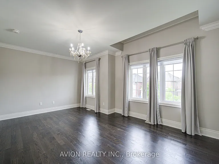 102 Joseph Hartman Cres — Photo 44