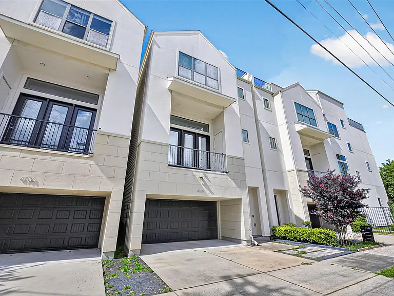 4104 Marina St — Photo 2