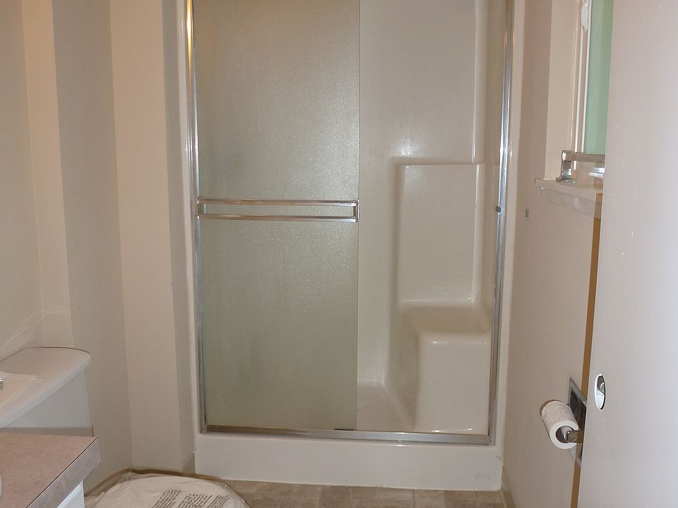 1st image of 1284 NE Lilac Ct