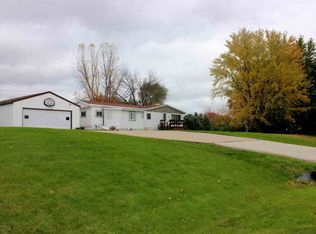 W6896 School Rd, Greenville, WI 54942