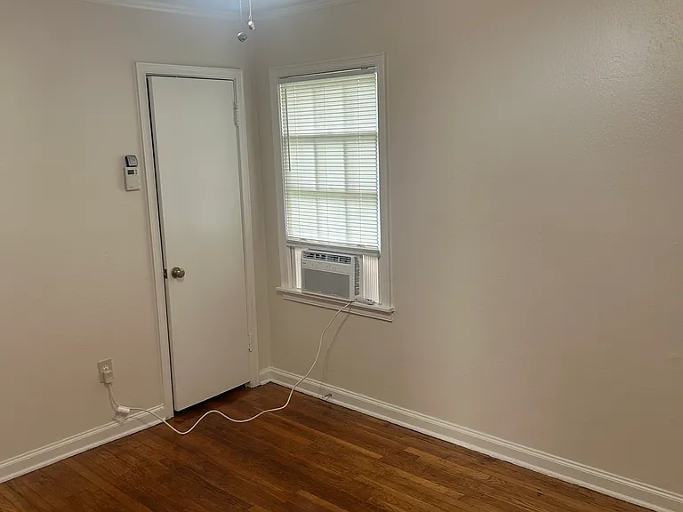 800 Berry Rd — Photo 10
