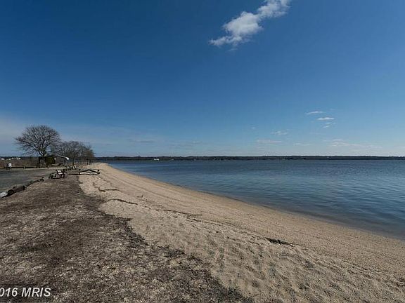 3rd image of 40360 Beach Dr