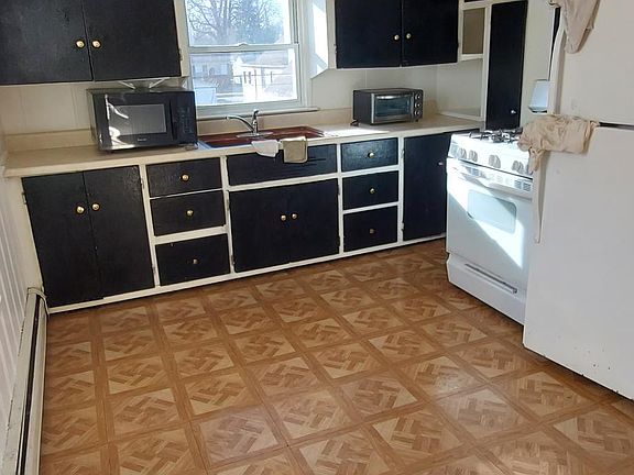 2nd image of 23575 Stewart Ave #2