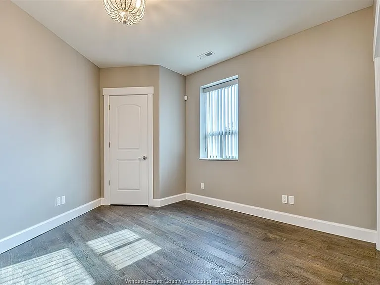 1225 Riverside Dr E #101 — Photo 29