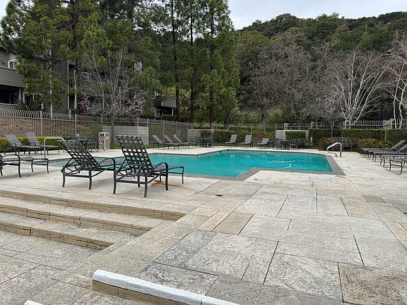 2nd image of 480 Canyon Oaks Dr APT C