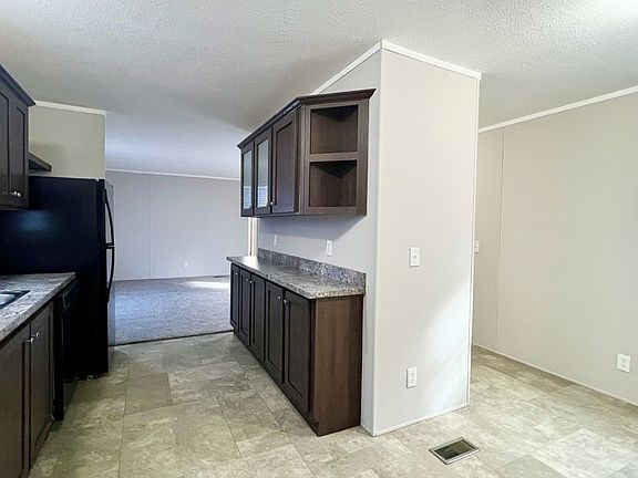 2nd image of 111 Kentucky Dr