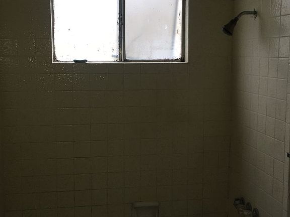 5th image of 7459 Fieldgate Dr