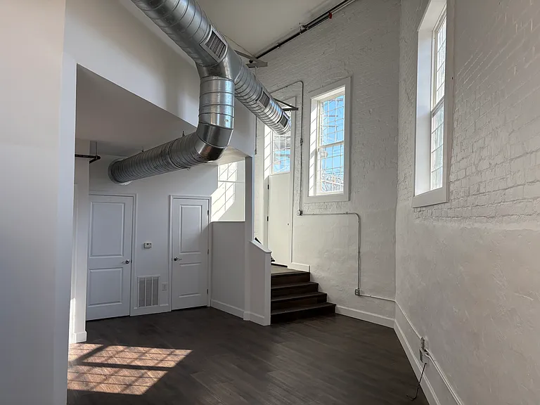 125 N Broad St #B — Photo 4
