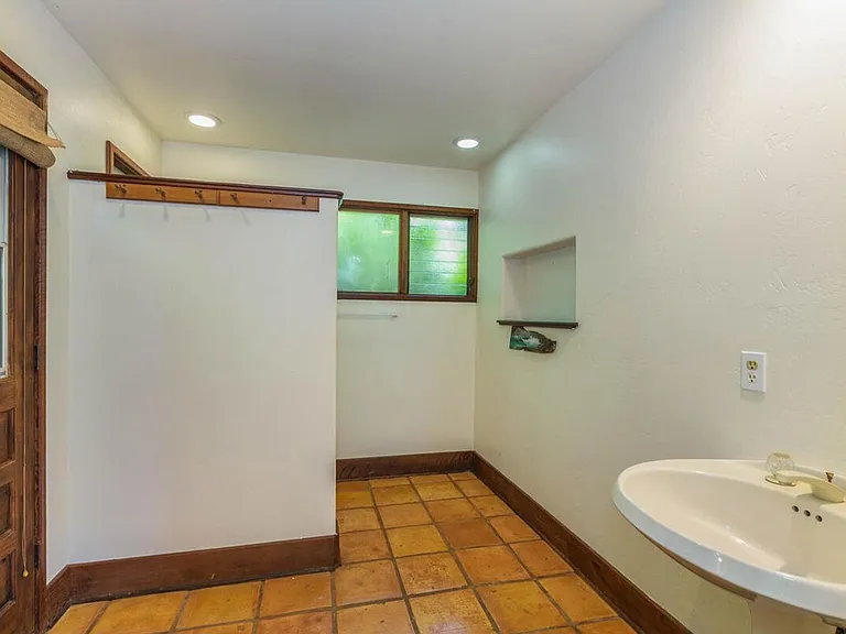 4420 Kahili Makai St — Photo 8