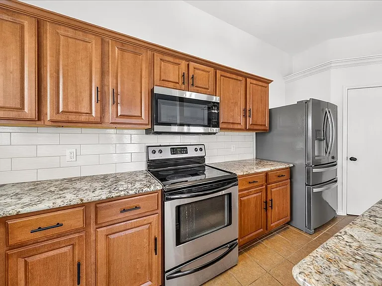 3810 Los Arroyos — Photo 9