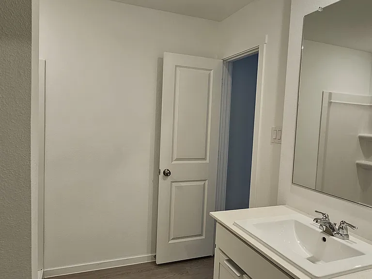 1600 Baron Ln — Photo 8