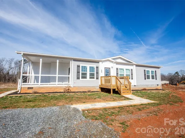 509 Eagle Mills Rd, Hamptonville, NC 27020
