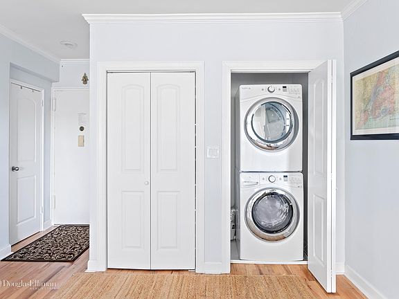 5th image of 3750 Hudson Manor Ter APT 2GE