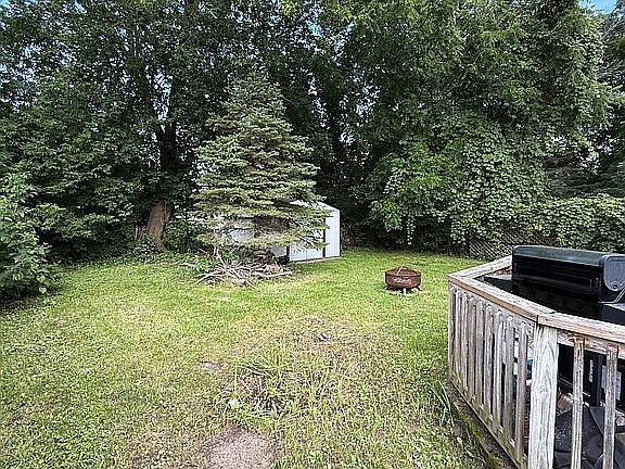 4th image of 712 Linden St