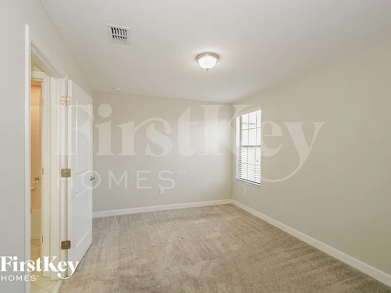 9835 Ivory Dr — Photo 10