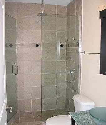 4th image of 7247 N Claremont Ave APT 1S