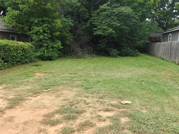 2412 Dundeen St, Charlotte, NC 28216