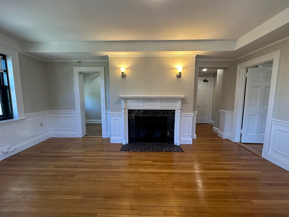 124 Bowdoin St #43
