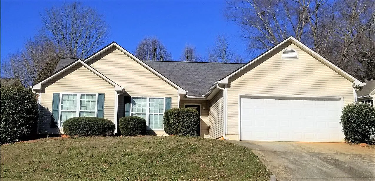 3 bed, 1540 sqft, $1,949 — Photo 1