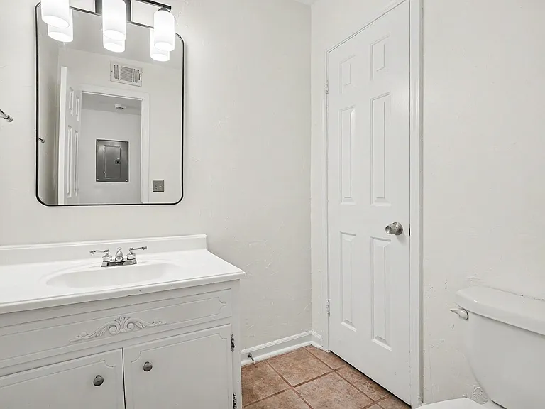 8300 Sawyer Brown Rd #R302 — Photo 7