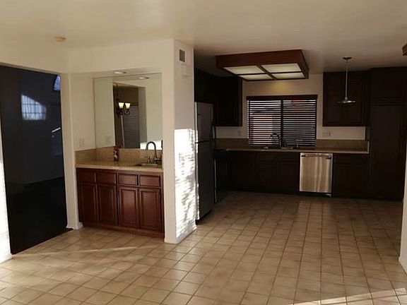 3rd image of 10698 Penara St