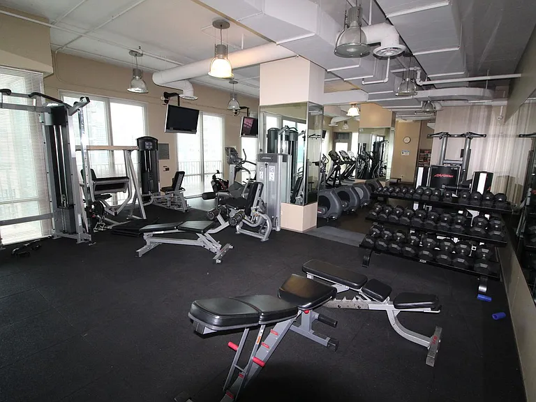 2 E Erie St #1901 — Photo 18