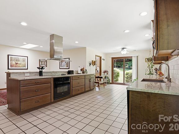 30th image of 855 Edmiston Rd