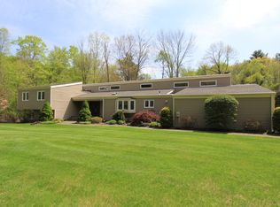 6 Bedell Rd, Amawalk, NY 10501