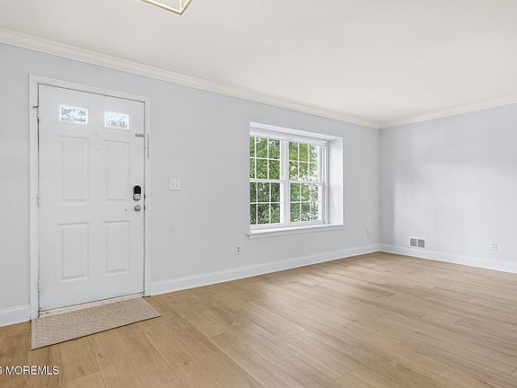 5th image of 17 Alameda Ct