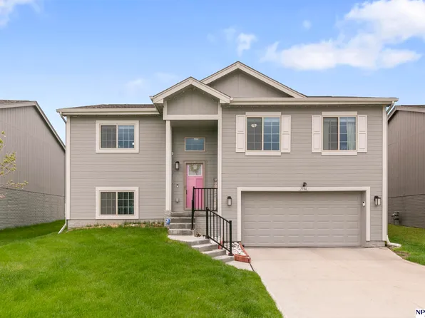 7786 N 88th St, Omaha, NE 68122