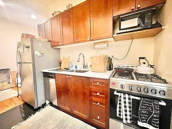 2nd image of 765 9th Ave #3R