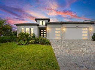 2629 Waterfront Cir, Sarasota, FL 34240