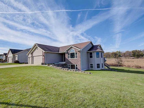 2nd image of 413 Comfortcove St