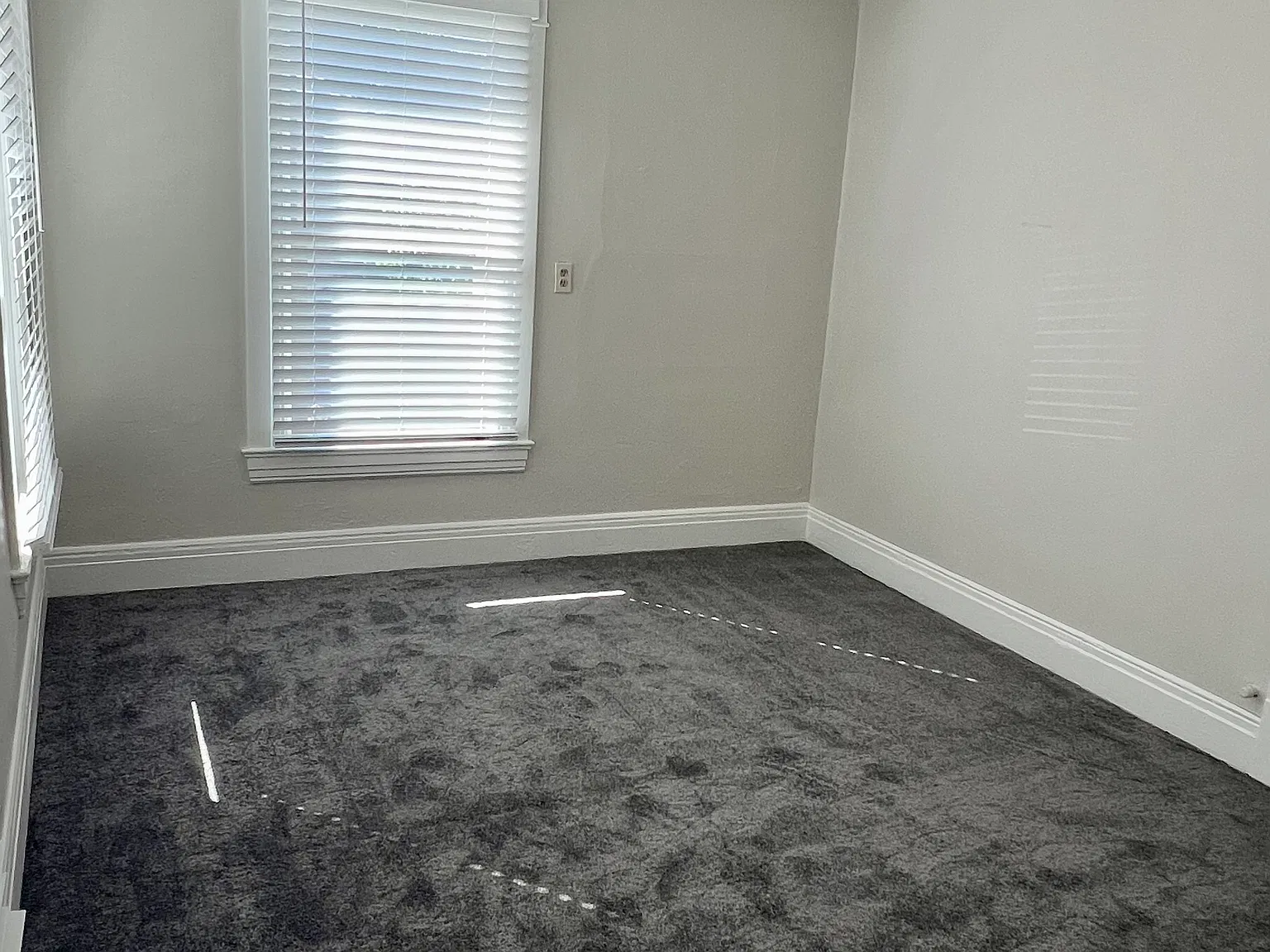 Studio, 300 sqft, $1,500 — Photo 3
