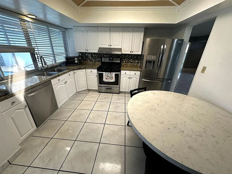 7725 Grandview Blvd — Photo 13