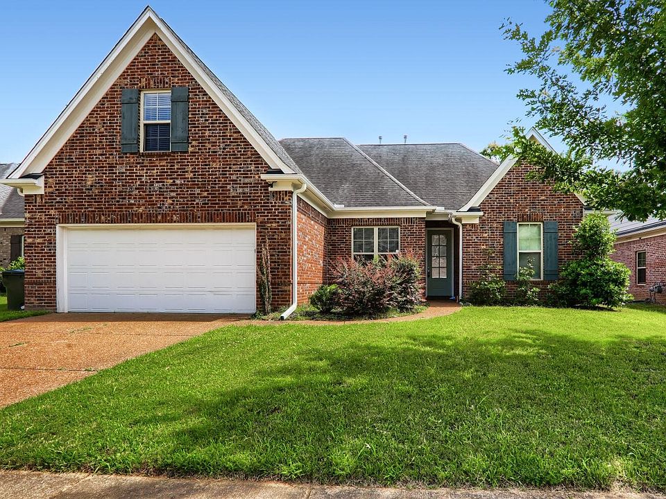 1st image of 7915 Country Lake Dr