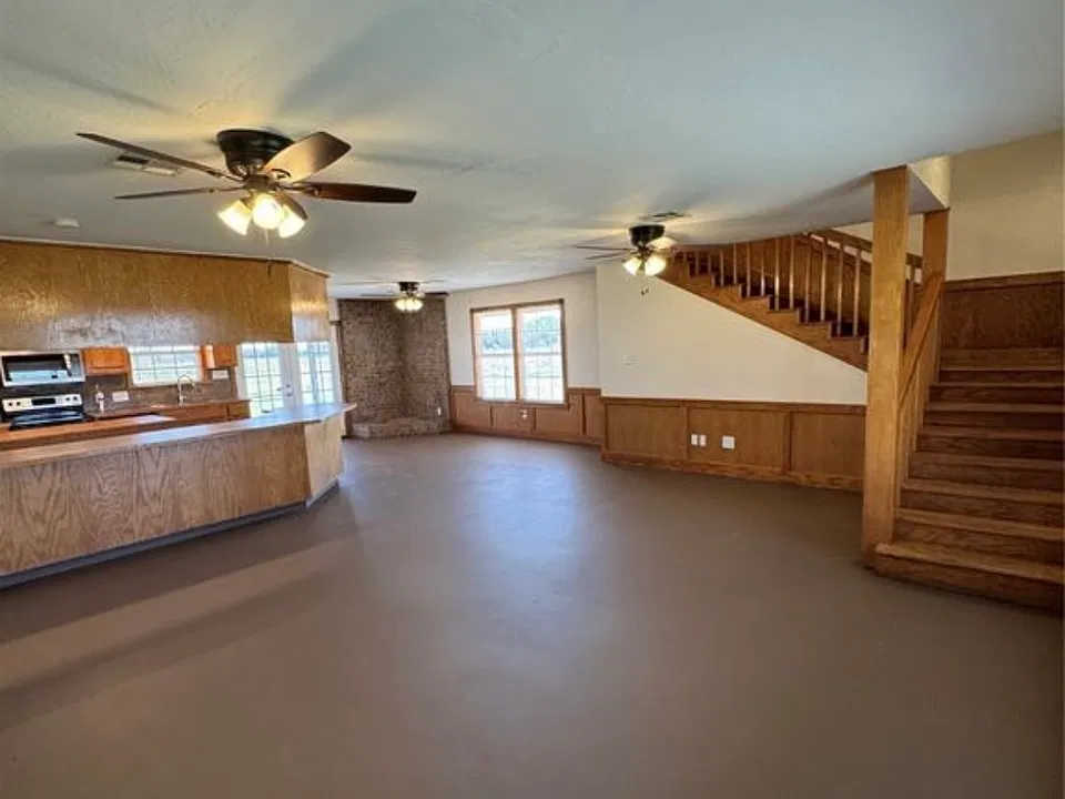 32498 N 4000th Rd