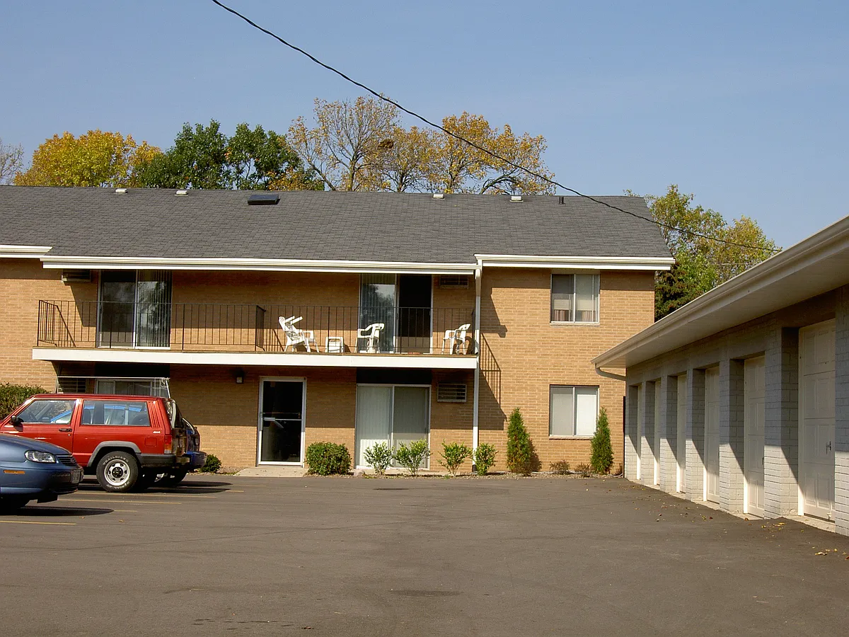 Building Photo - 3321 W Loomis Rd