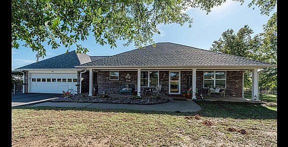 2nd image of 3935 Highway 186