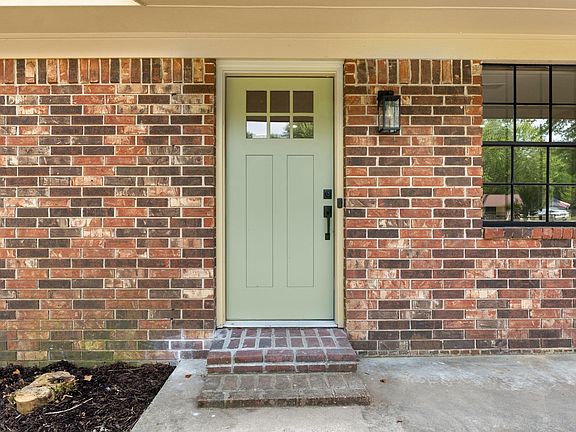 2nd image of 15 Roberts St